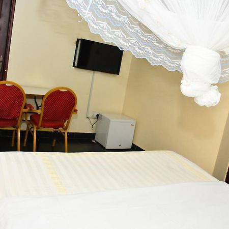 Florida Hotel Zaana 坎帕拉 外观 照片