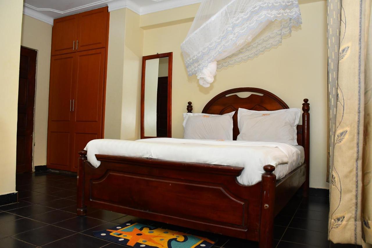 Florida Hotel Zaana 坎帕拉 外观 照片