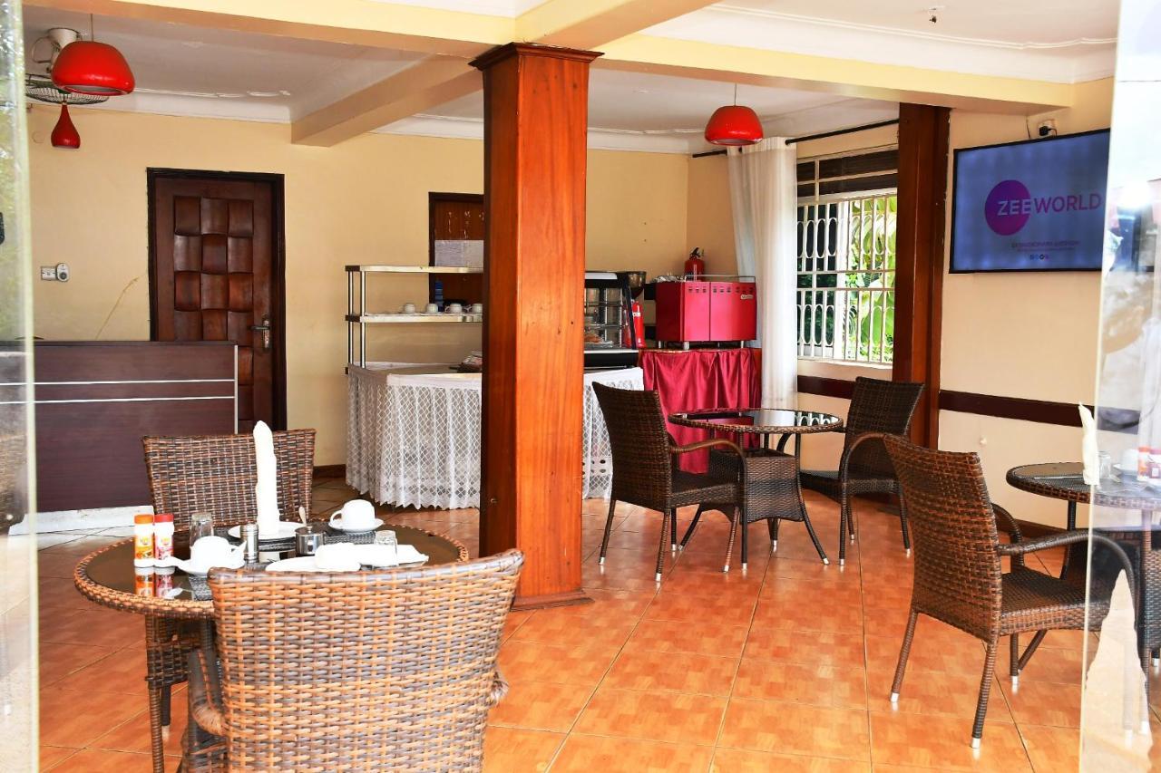 Florida Hotel Zaana 坎帕拉 外观 照片